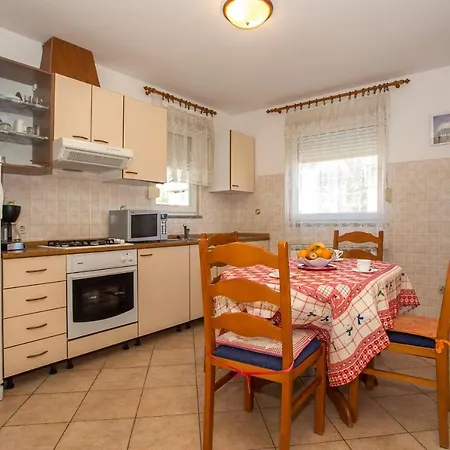 Jaksa Pensjonat Pula