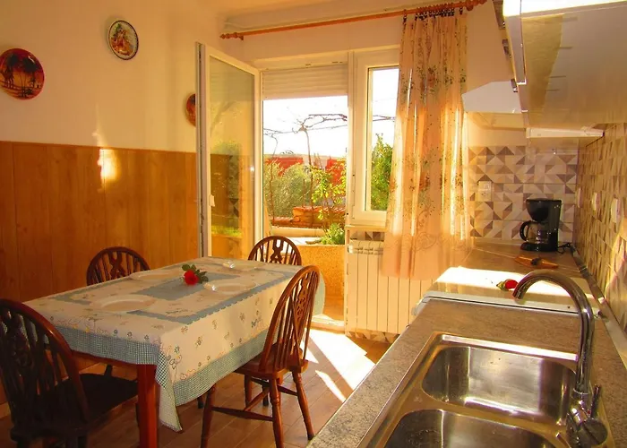 Jaksa 招待所 普拉