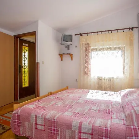 Jaksa Pensjonat 3*
