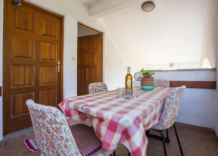 Guest house Jaksa 181 Pula